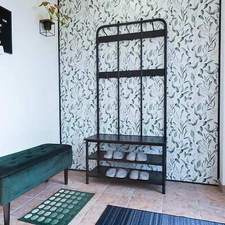 Forest View Retreat - Nature Escape Apartment