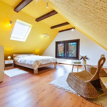 Apartment Forest View Retreat - Nature Escape *