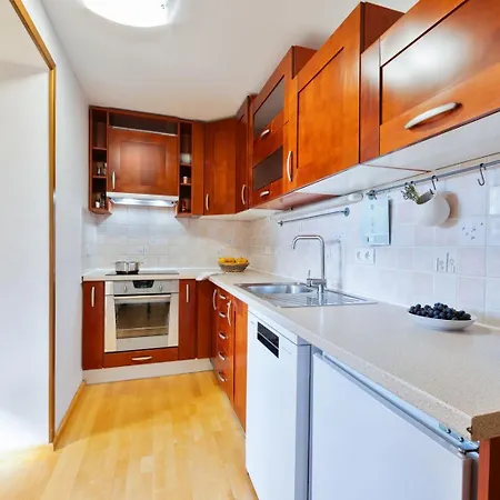 Forest View Retreat - Nature Escape Apartment Slovenska Bistrica
